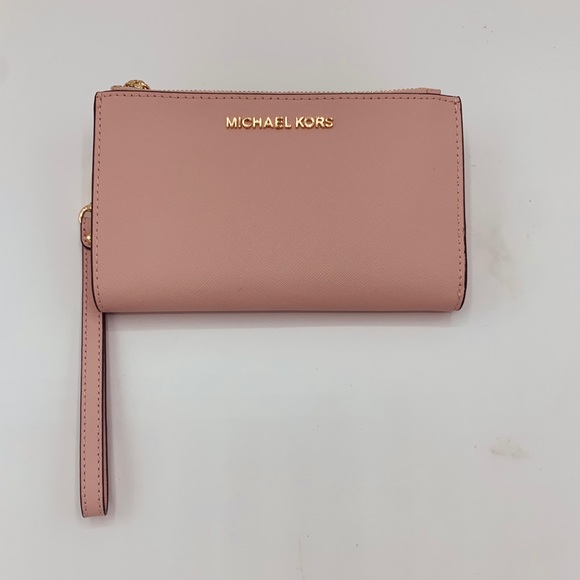 Michael Kors Handbags - Michael Kors Wallet